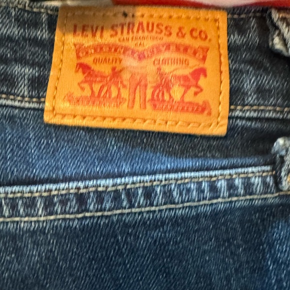 Levi Jeans - Picture 2 of 5